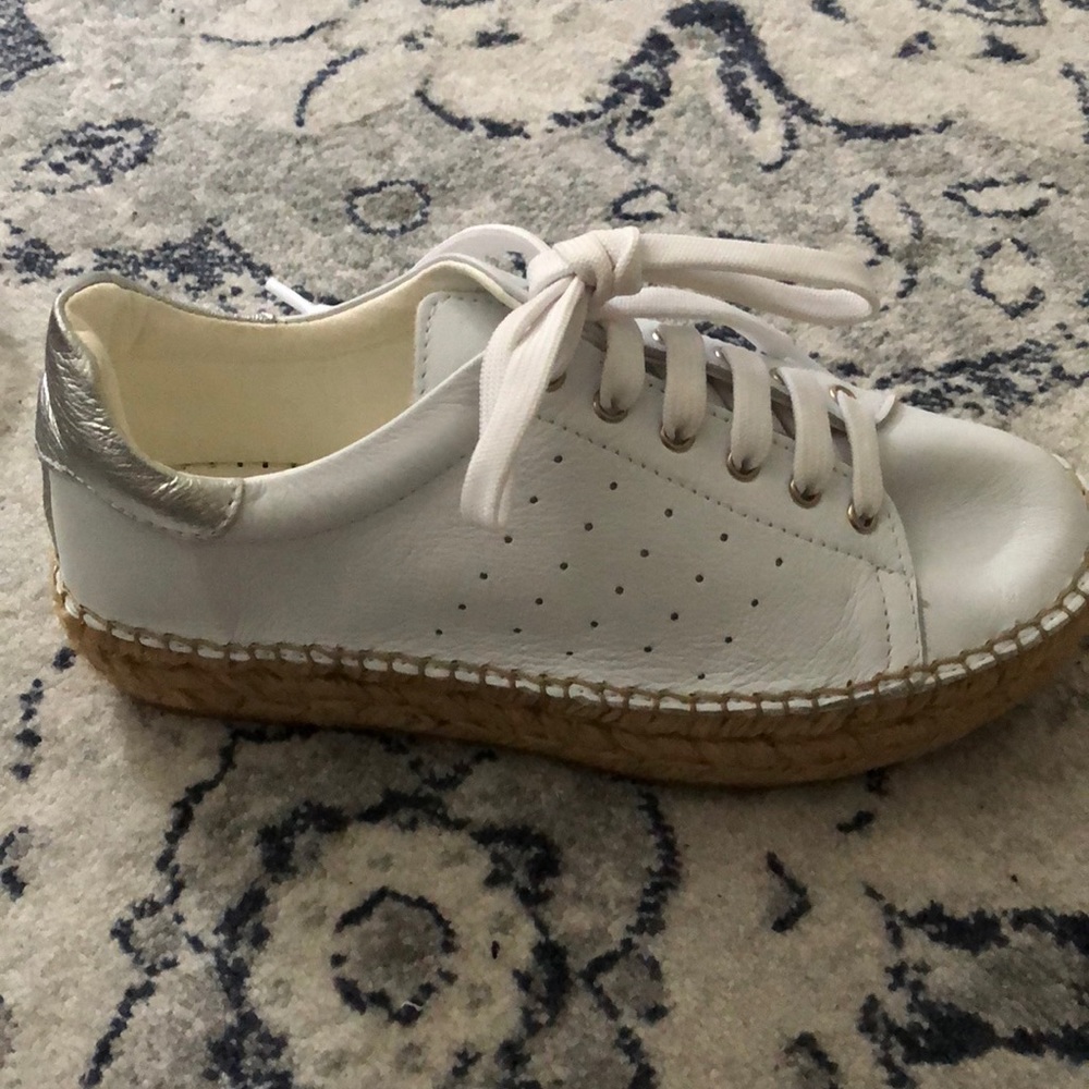 White espadrille sneaker with silver back